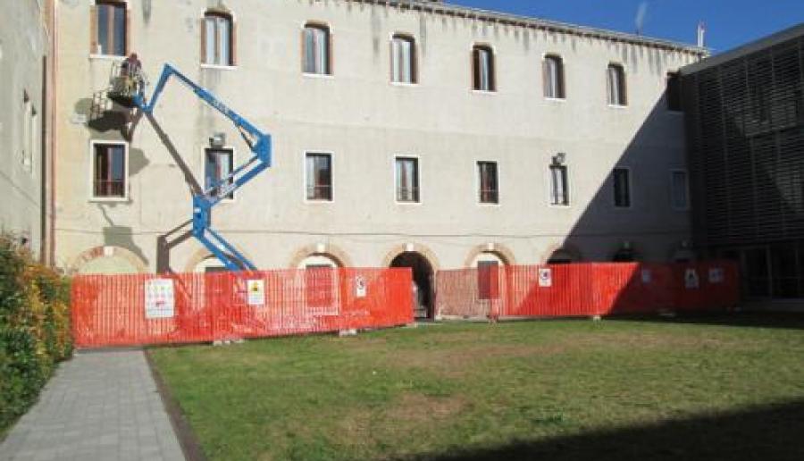 L'intervento sul tetto del Foscarini