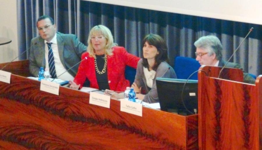 un momento della presentazione dei dati del turismo veneziano nel decennio 2004-2013 un momento della presentazione dei dati del turismo veneziano nel decennio 2004-2013