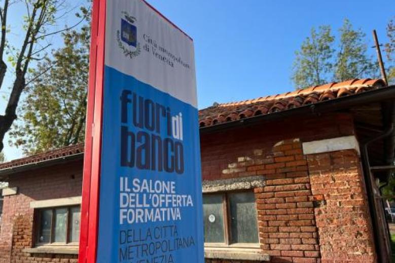 istruzione fuori di banco